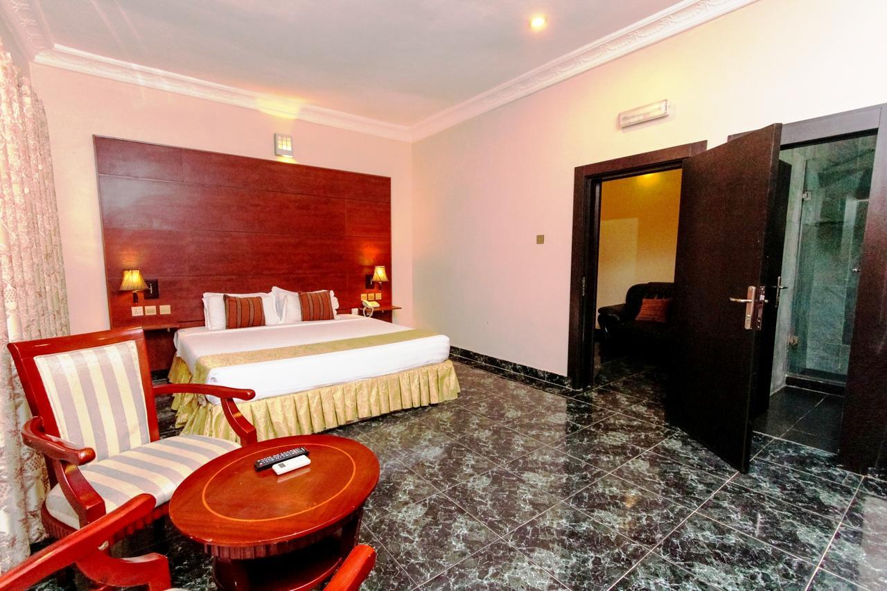 Sunfit - Fitness, Spa, Accommodation Aliayabiagba Luaran gambar
